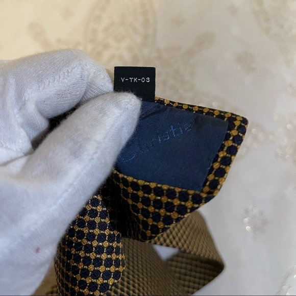 CHRISTIAN DIOR 💯 silk monsuier in black and gold - Picture 6 of 7